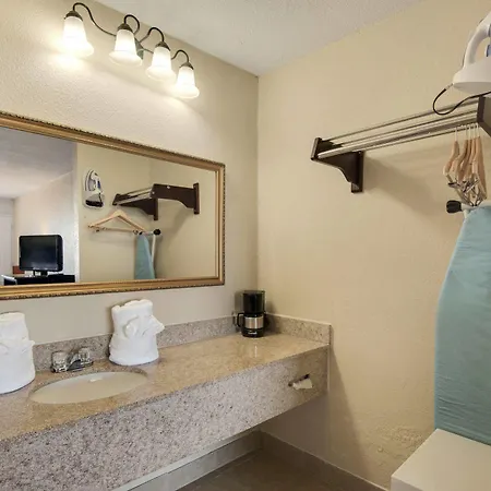 Baymont By Wyndham Panama City Beach Esterno foto